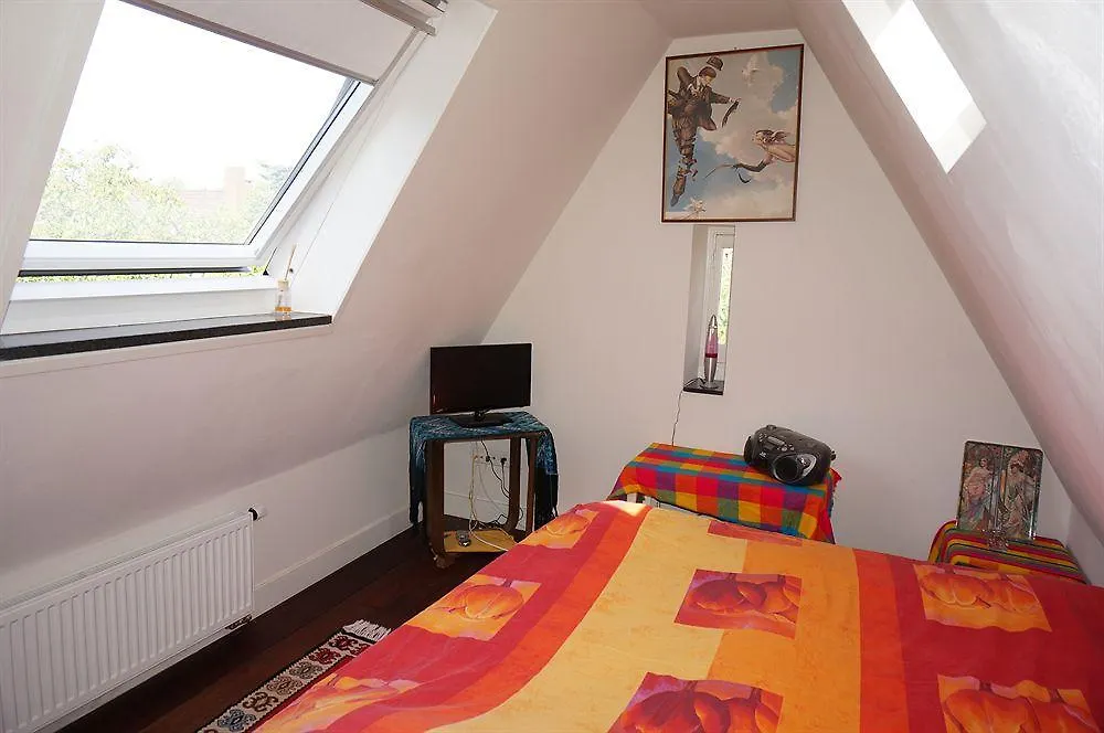 Xaviera'S Bed And Breakfast Амстердам