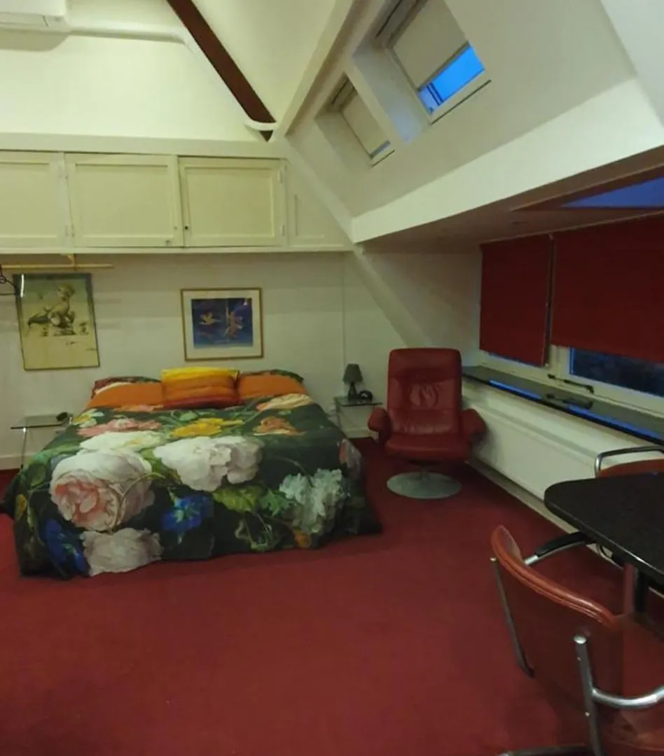 Xaviera'S Bed And Breakfast Амстердам 2*,