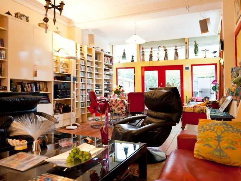 Xaviera'S Bed And Breakfast Амстердам